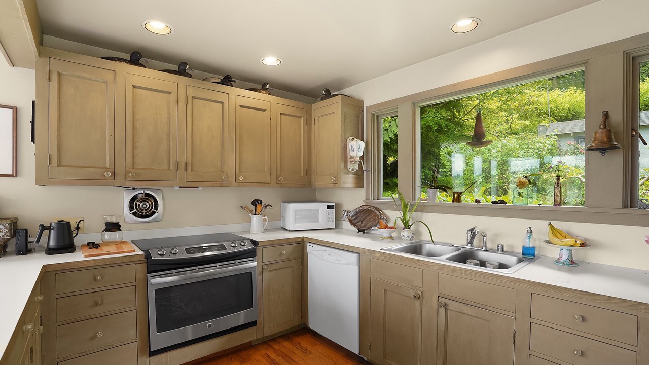 Photo of Kitchen in Rollingbay