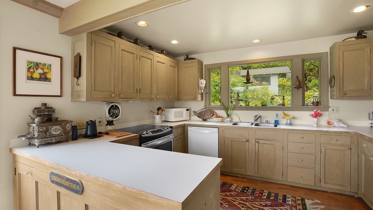 Photo of Kitchen in Rollingbay