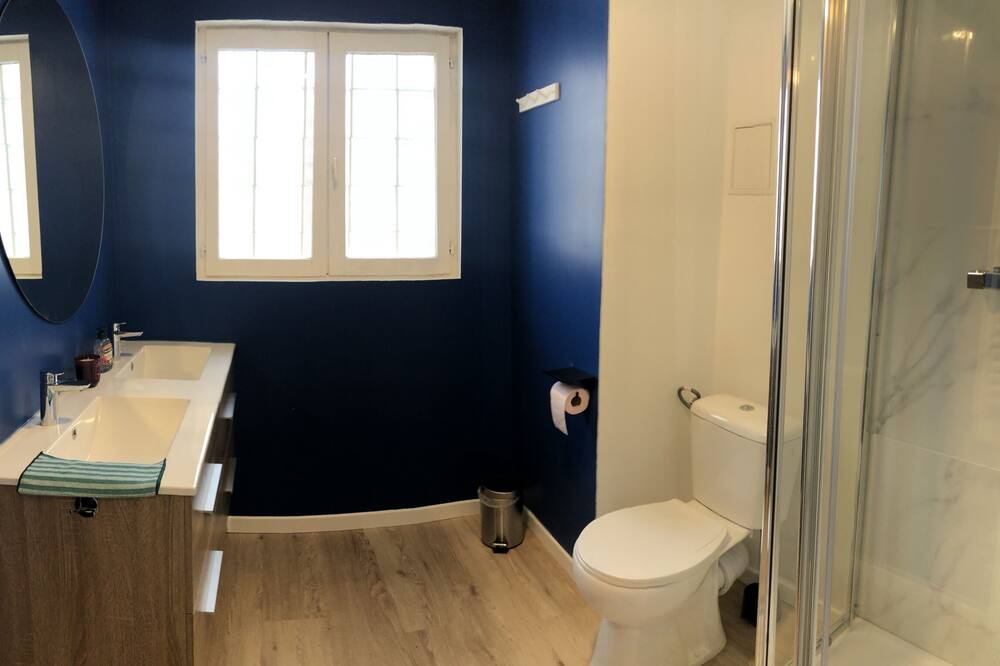 Photo of Bathroom in Saint-Maurice