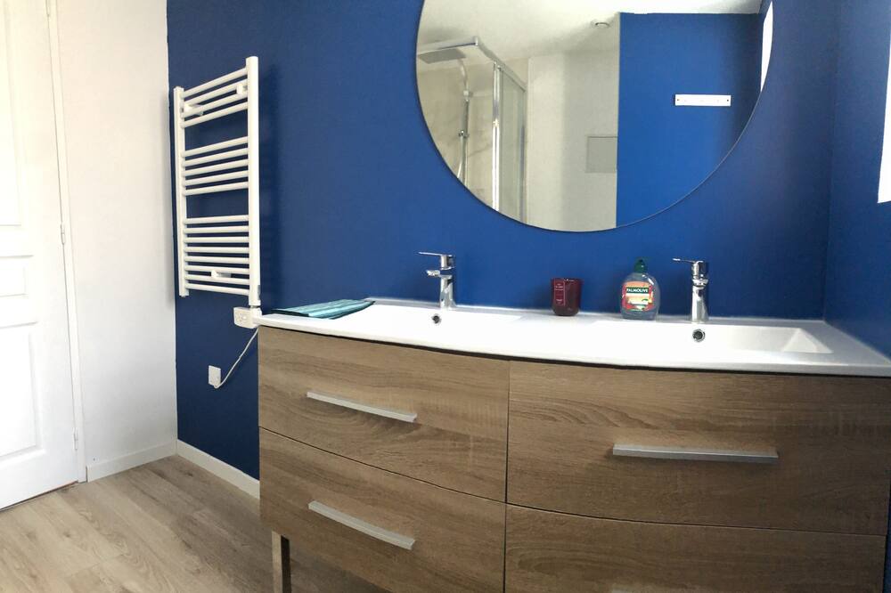 Photo of Bathroom in Saint-Maurice