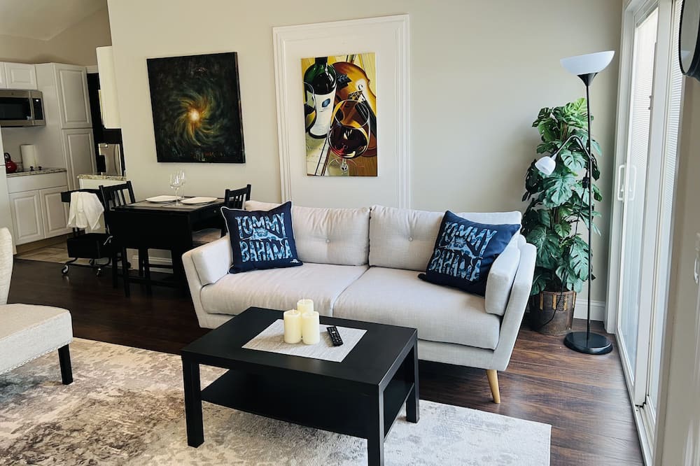 Photo of Livingroom in Northport