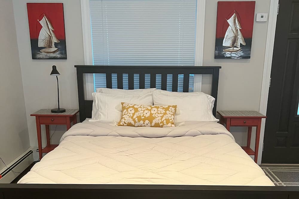 Photo of Bedroom in Northport