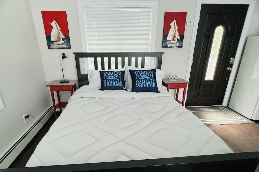 Photo of Bedroom in Northport