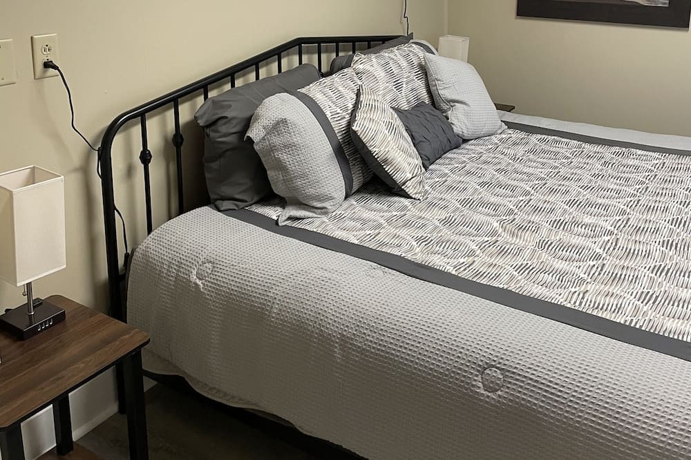Photo of Bedroom in Durhamville
