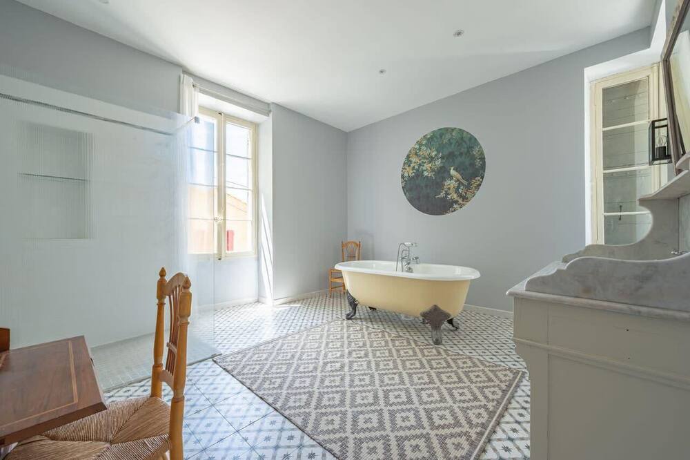 Photo of Bathroom in Le Pontet