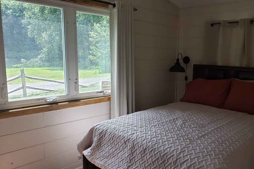 Photo of Bedroom in Long Eddy
