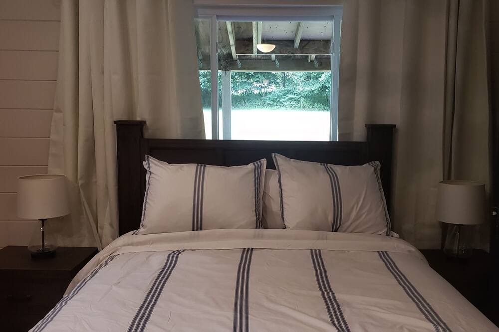 Photo of Bedroom in Long Eddy