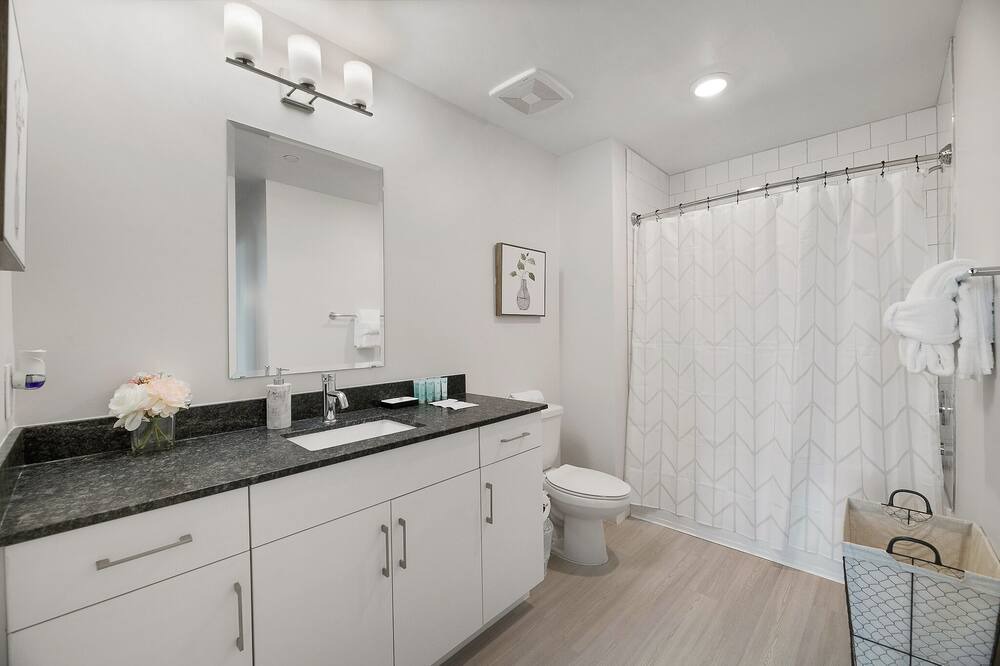 Photo of Bathroom in Callahan