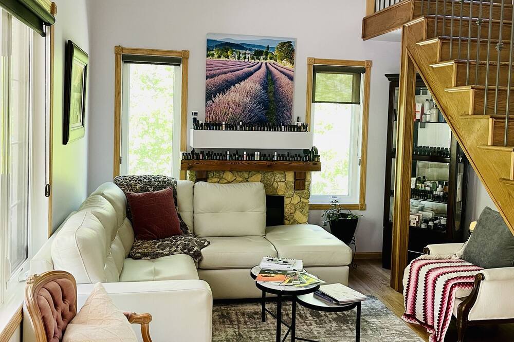 Photo of Livingroom in Selkirk