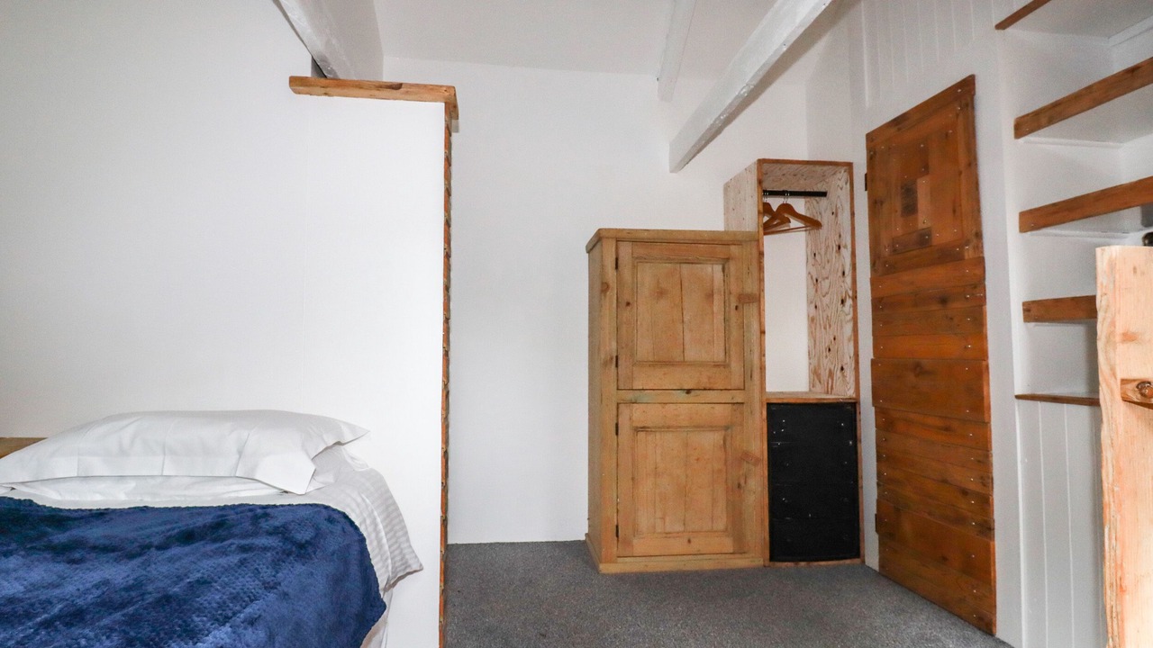 Photo of Others in Saint Kew