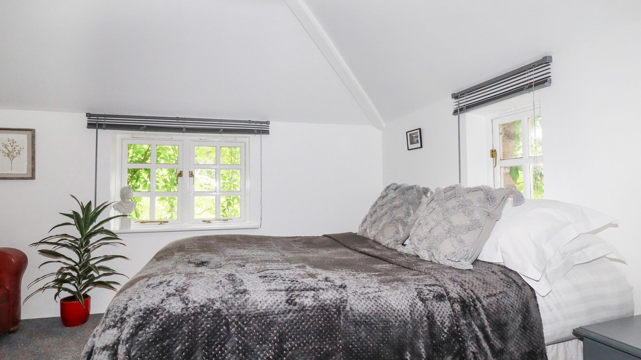 Photo of Others in Saint Kew