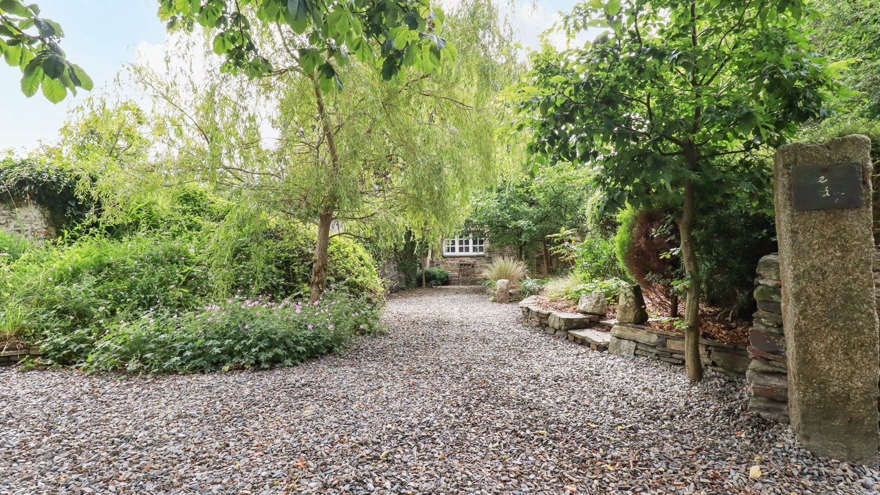 Photo of Others in Saint Kew