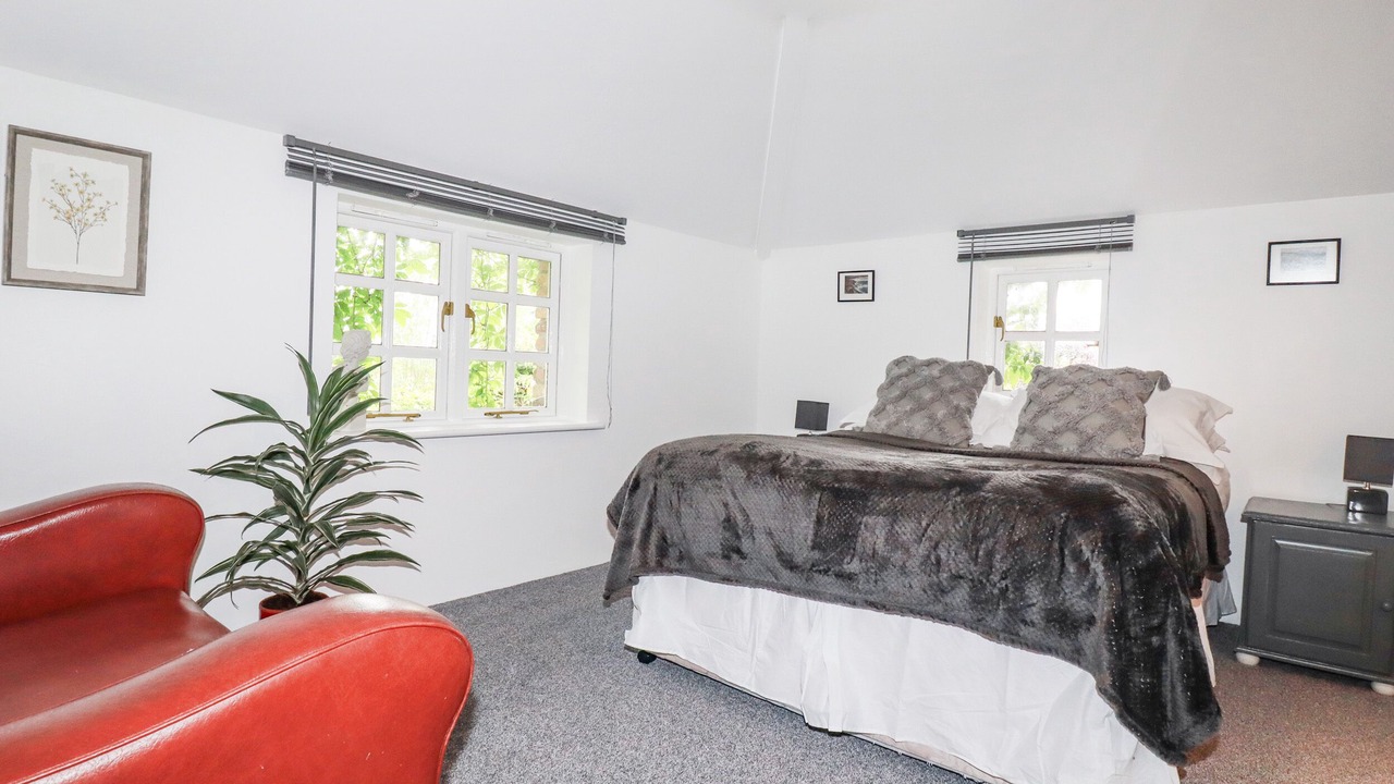 Photo of Others in Saint Kew