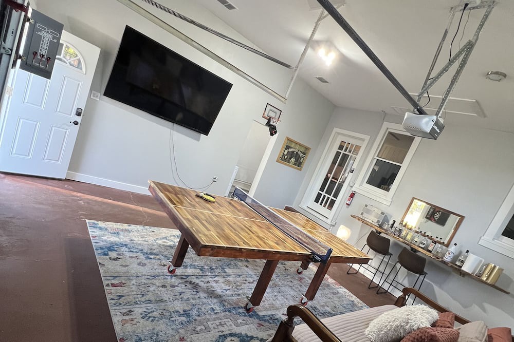 Photo of Livingroom in Jonesville