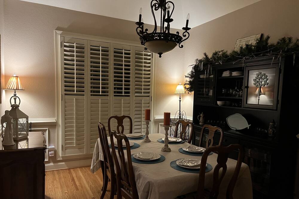 Photo of Livingroom in Pelham