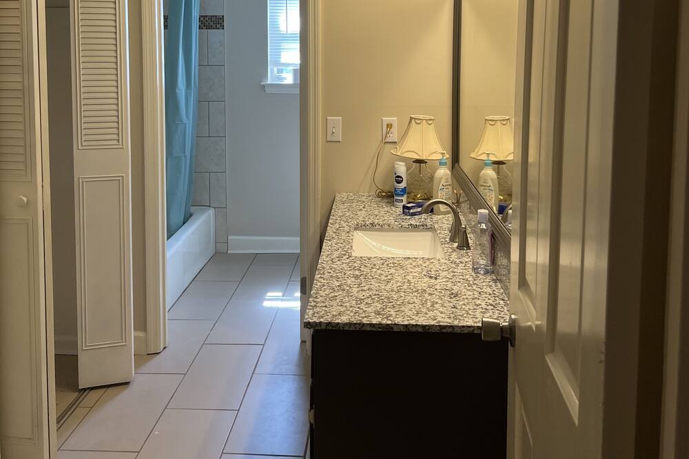 Photo of Bathroom in Middle Valley