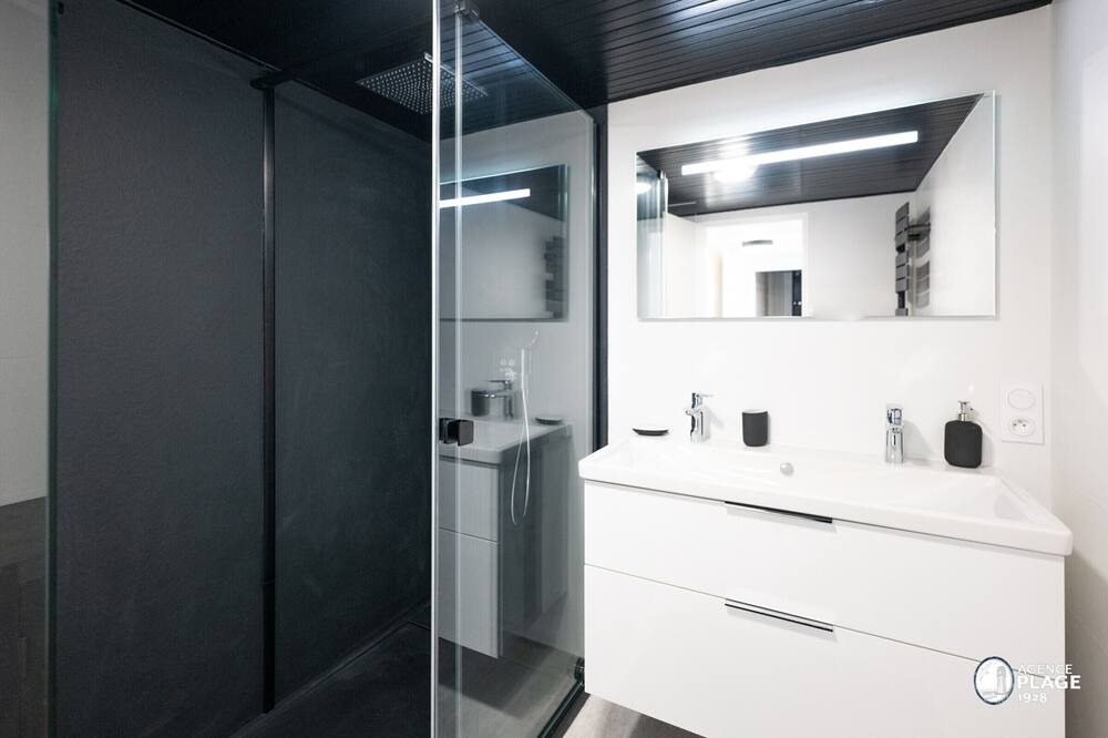 Photo of Bathroom in La Chaume