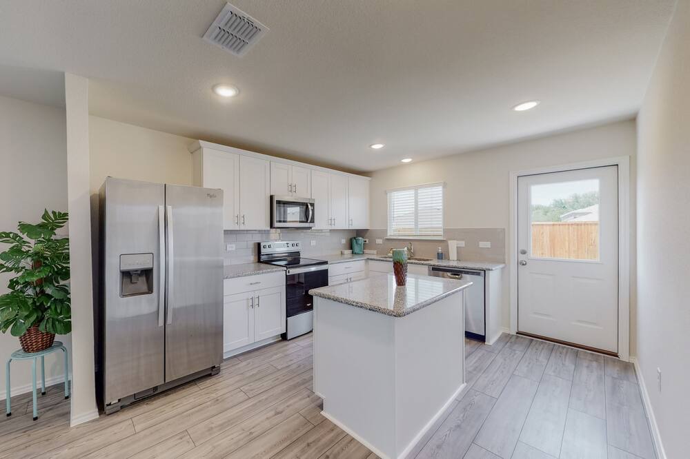 Photo of Kitchen in Aubrey