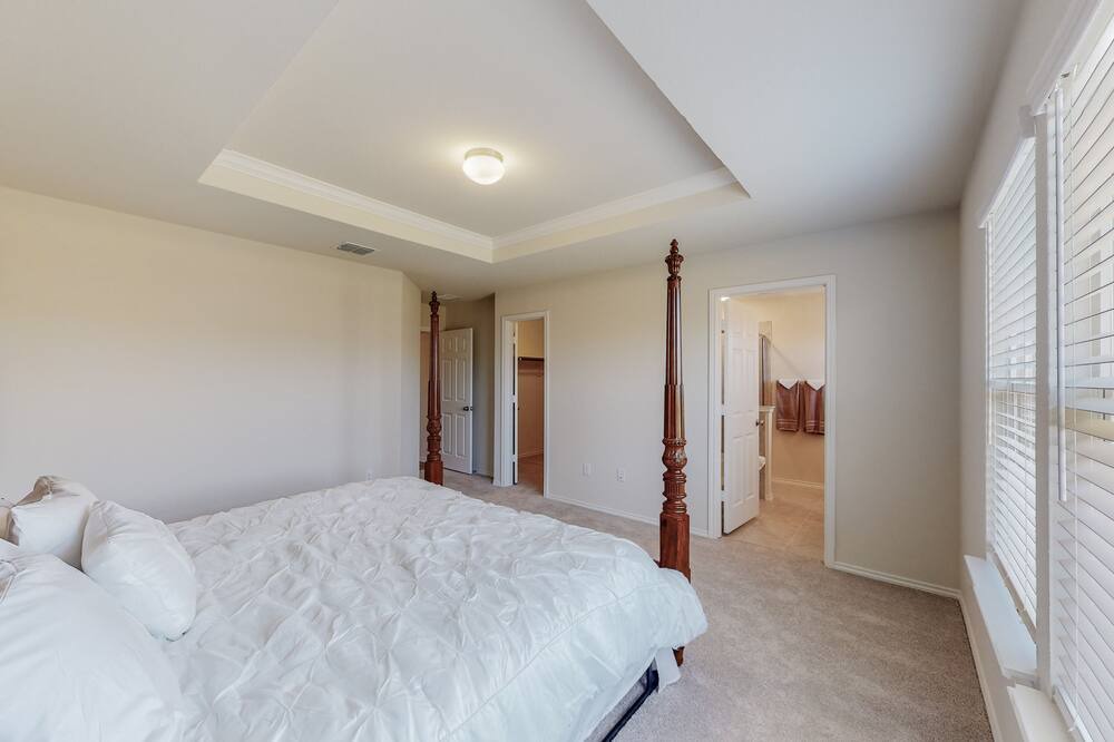 Photo of Bedroom in Aubrey