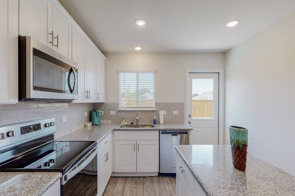 Photo of Kitchen in Aubrey