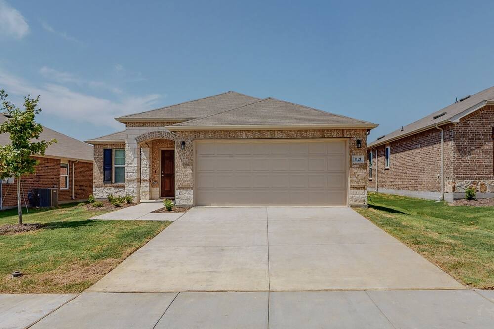 Photo of Outdoor in Aubrey