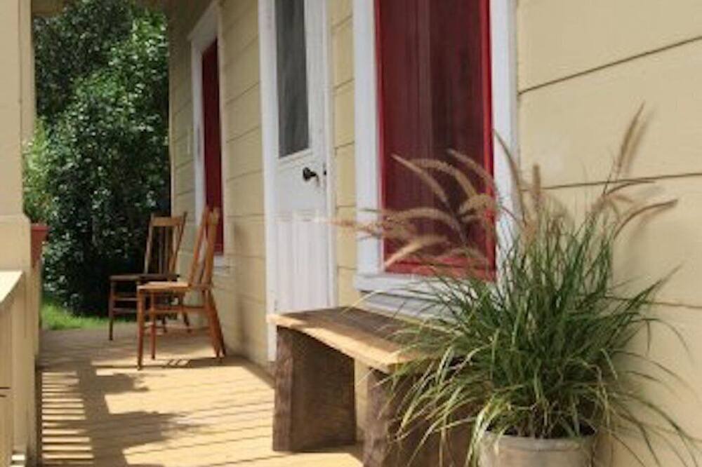 Photo of Patio Balcony in Saint-Michel-de-Bellechasse