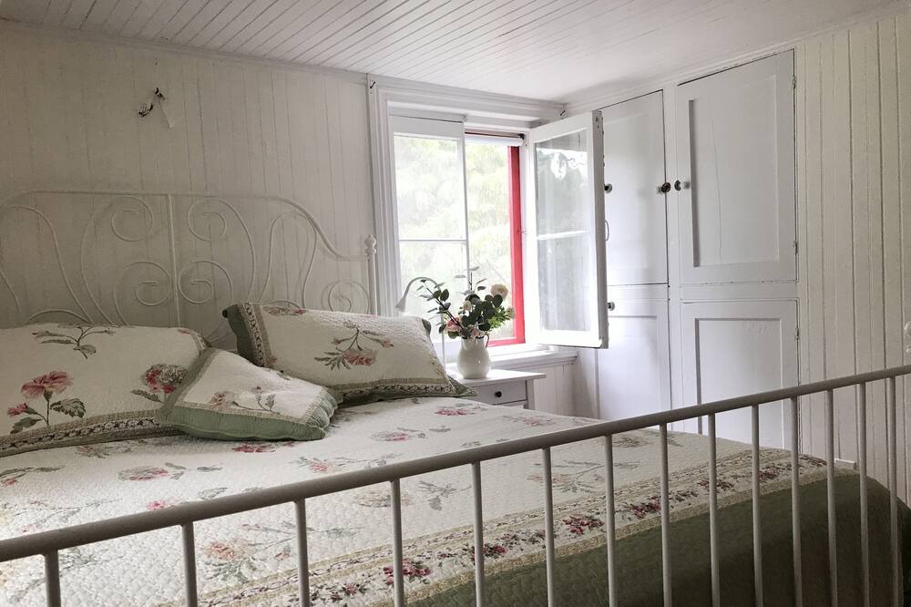 Photo of Bedroom in Saint-Michel-de-Bellechasse