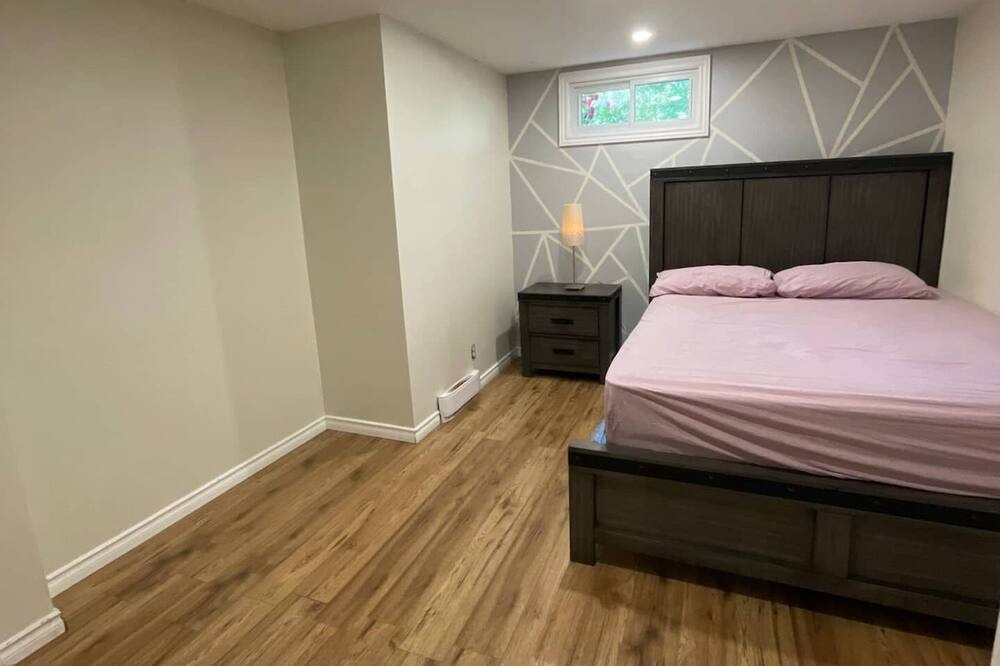 Photo of Bedroom in Colpoys Bay