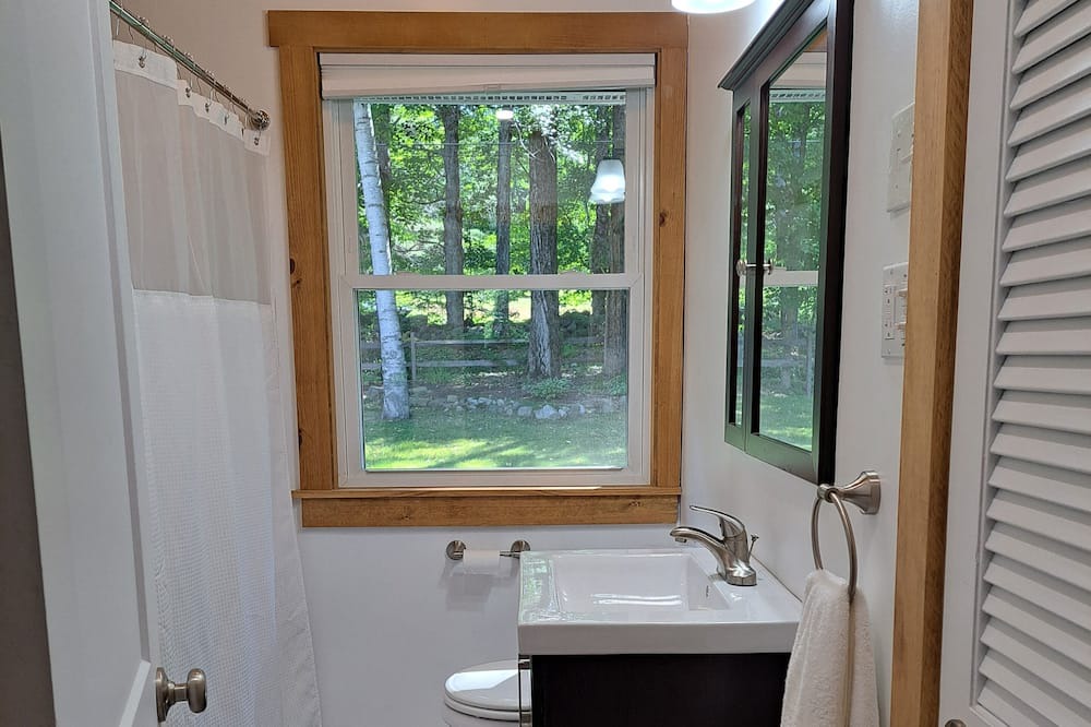 Photo of Bathroom in Sunapee