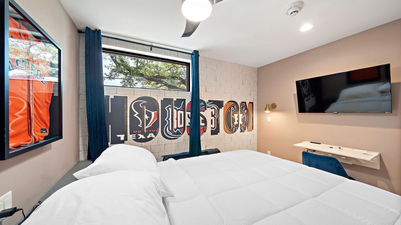 Photo of Bedroom in South Central Houston