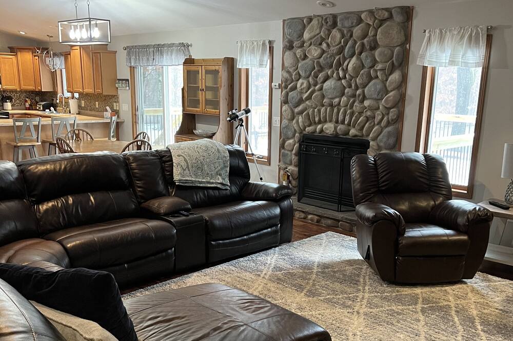 Photo of Livingroom in Lyndon Station