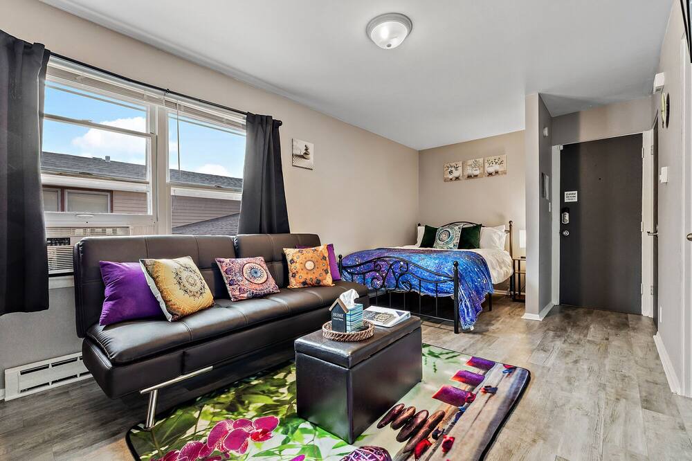 Photo of Bedroom in Aurora