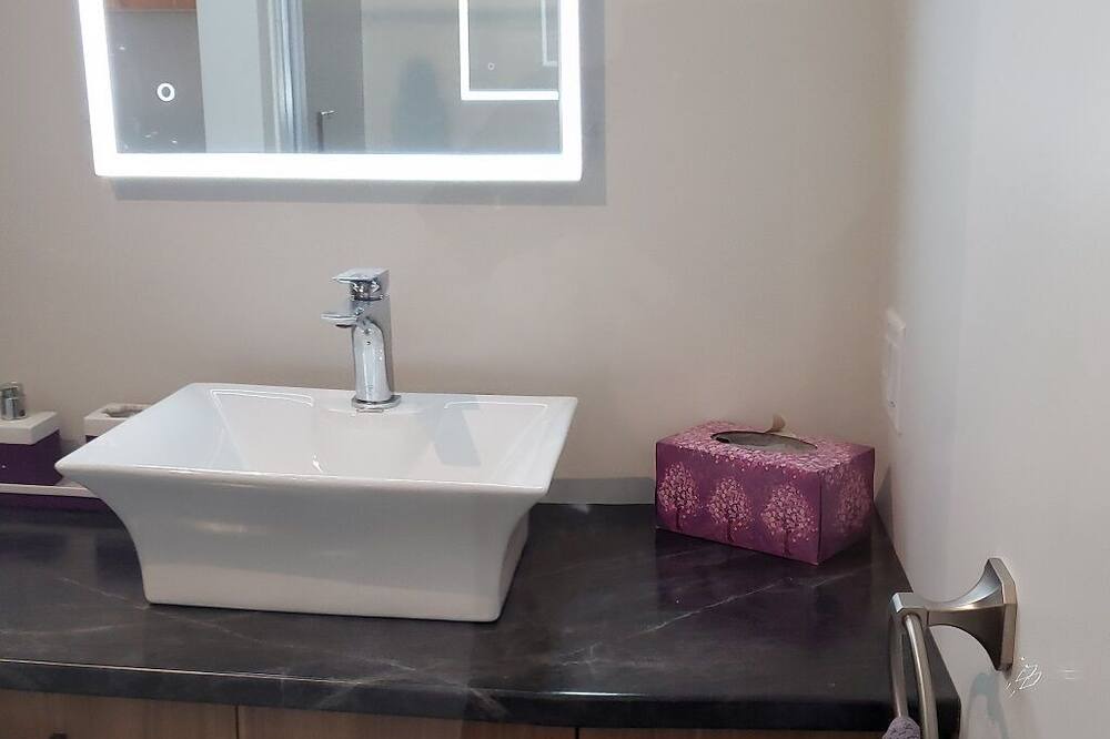 Photo of Bathroom in Chicoutimi