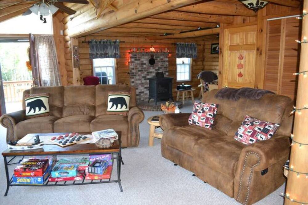 Photo of Livingroom in Ellsworth