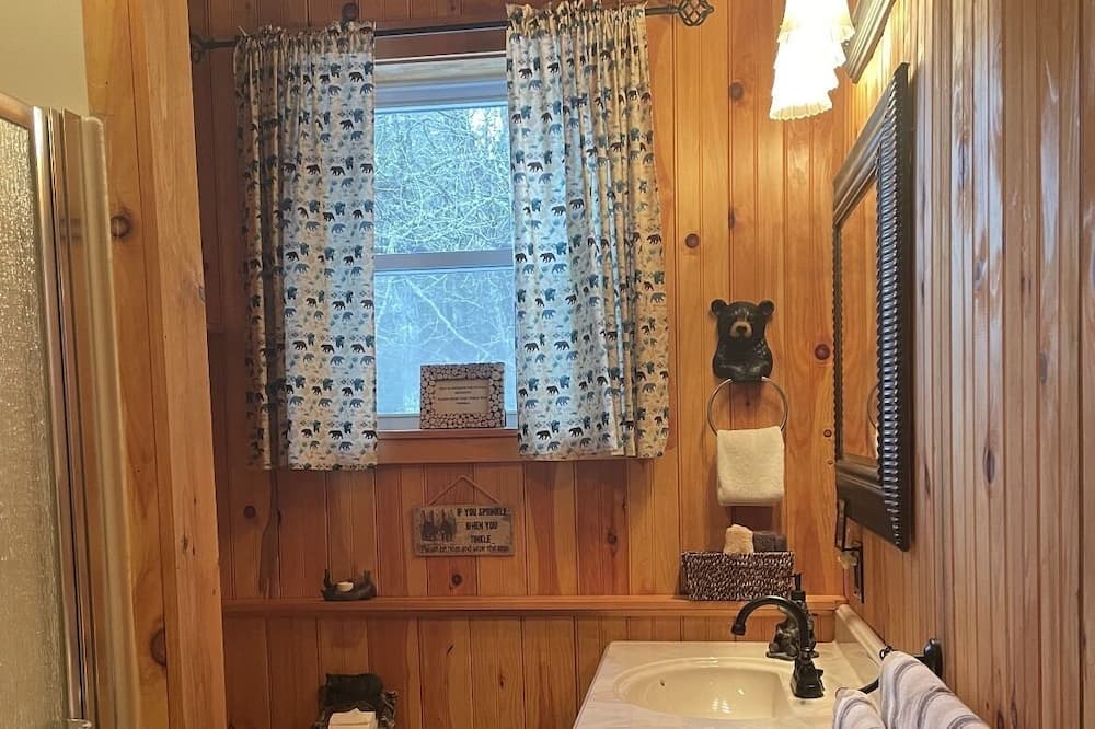 Photo of Bathroom in Ellsworth