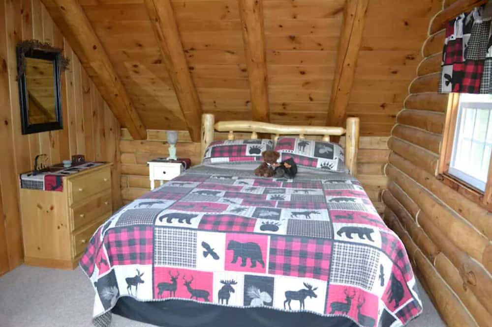 Photo of Bedroom in Ellsworth