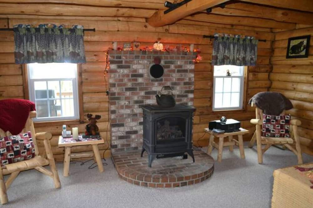 Photo of Livingroom in Ellsworth