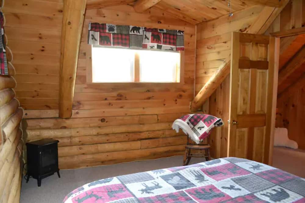 Photo of Bedroom in Ellsworth