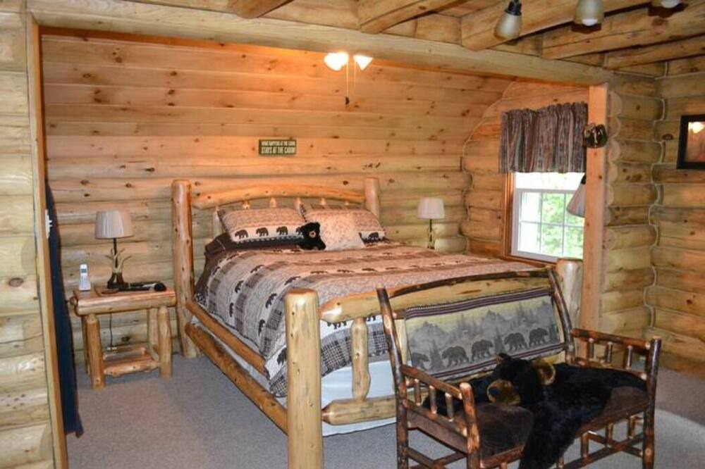 Photo of Bedroom in Ellsworth