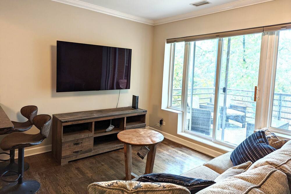 Photo of Livingroom in Albany Park