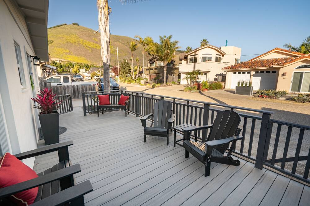 Photo of Patio Balcony in Shell Beach