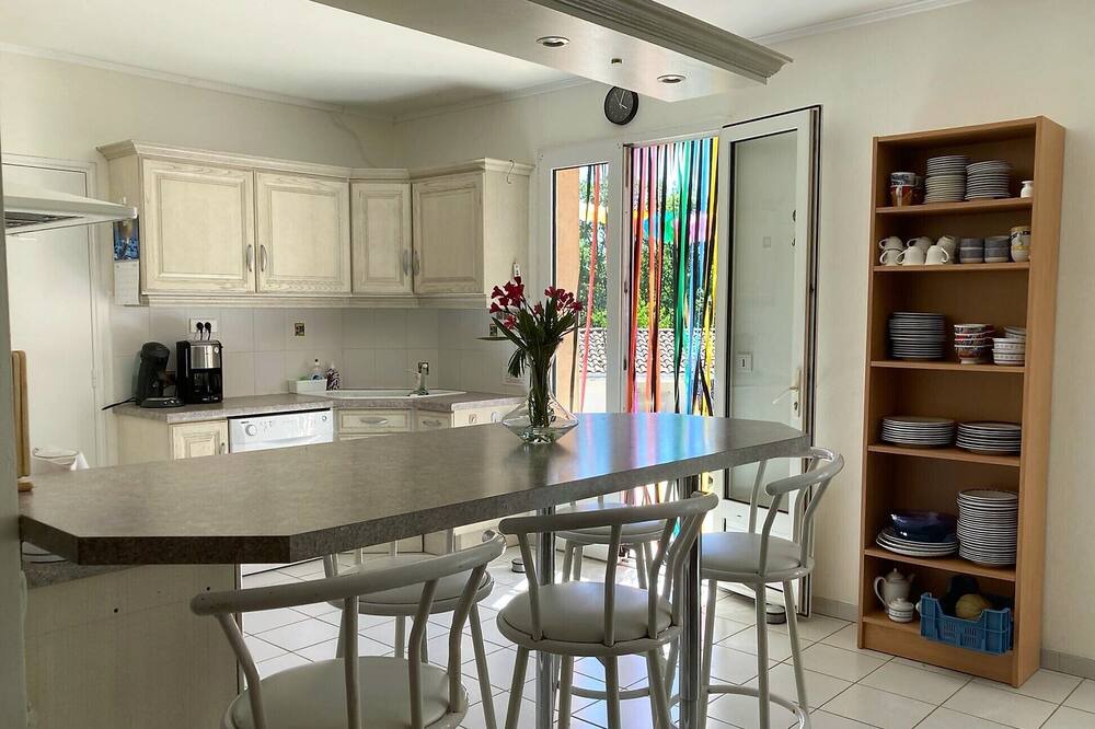 Photo of Kitchen in Montayral