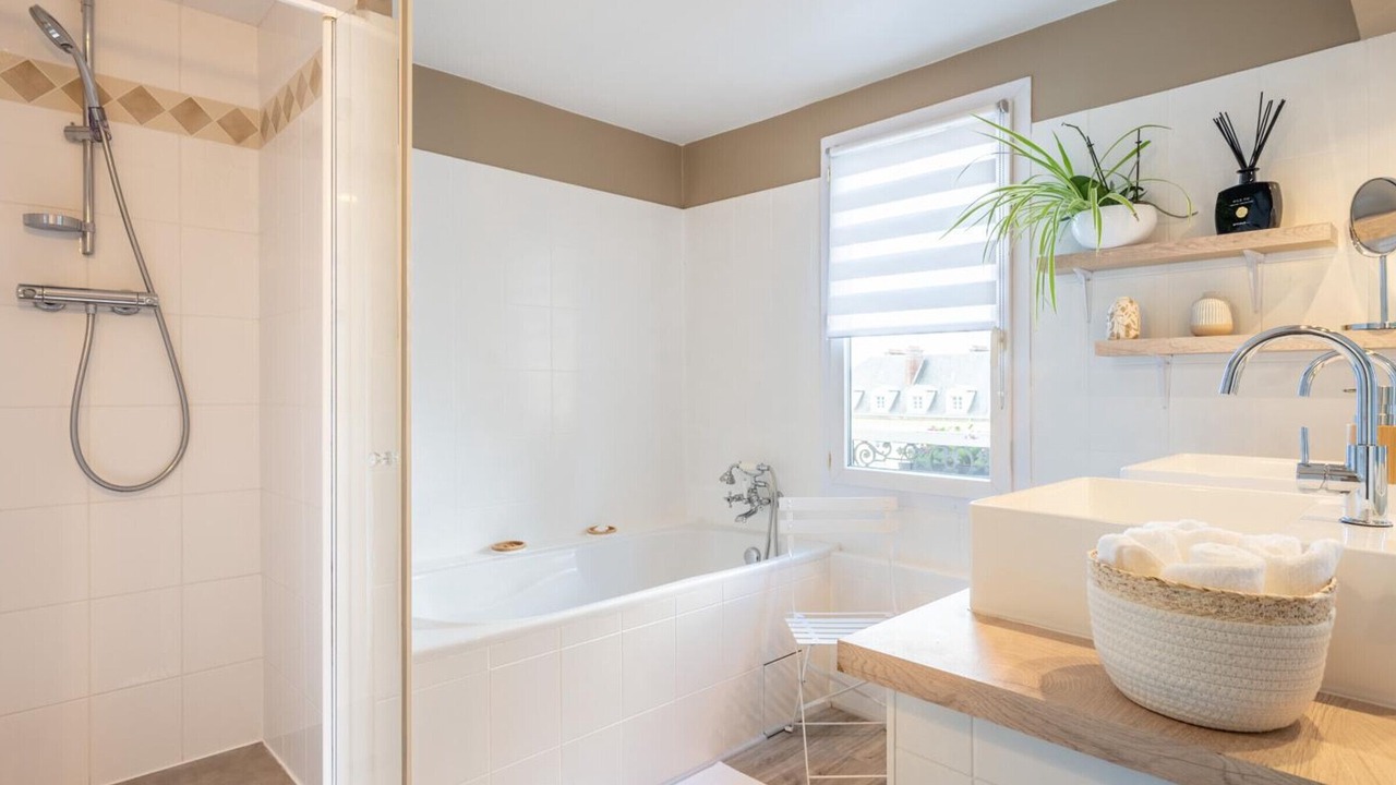 Photo of Bathroom in Centre Ville