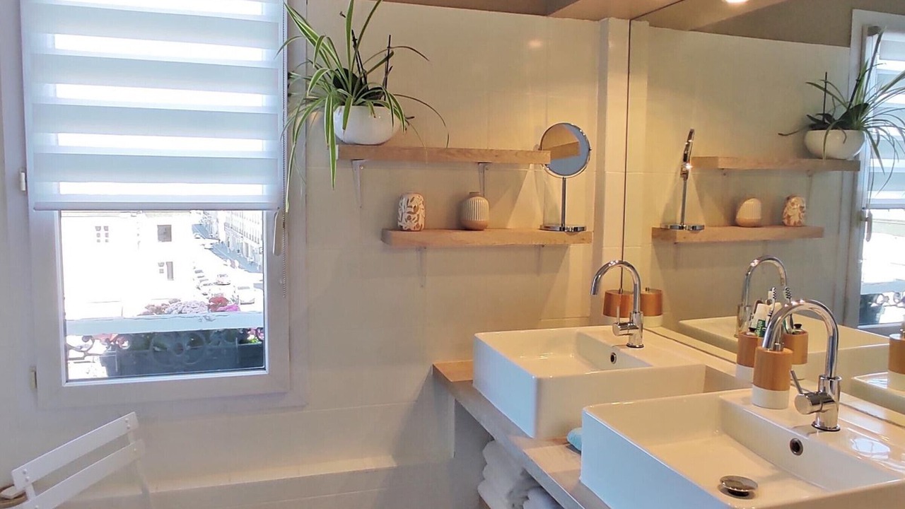 Photo of Bathroom in Centre Ville