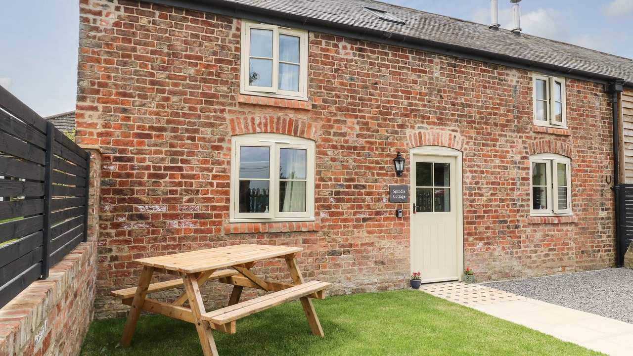 Photo of Others in Storwood