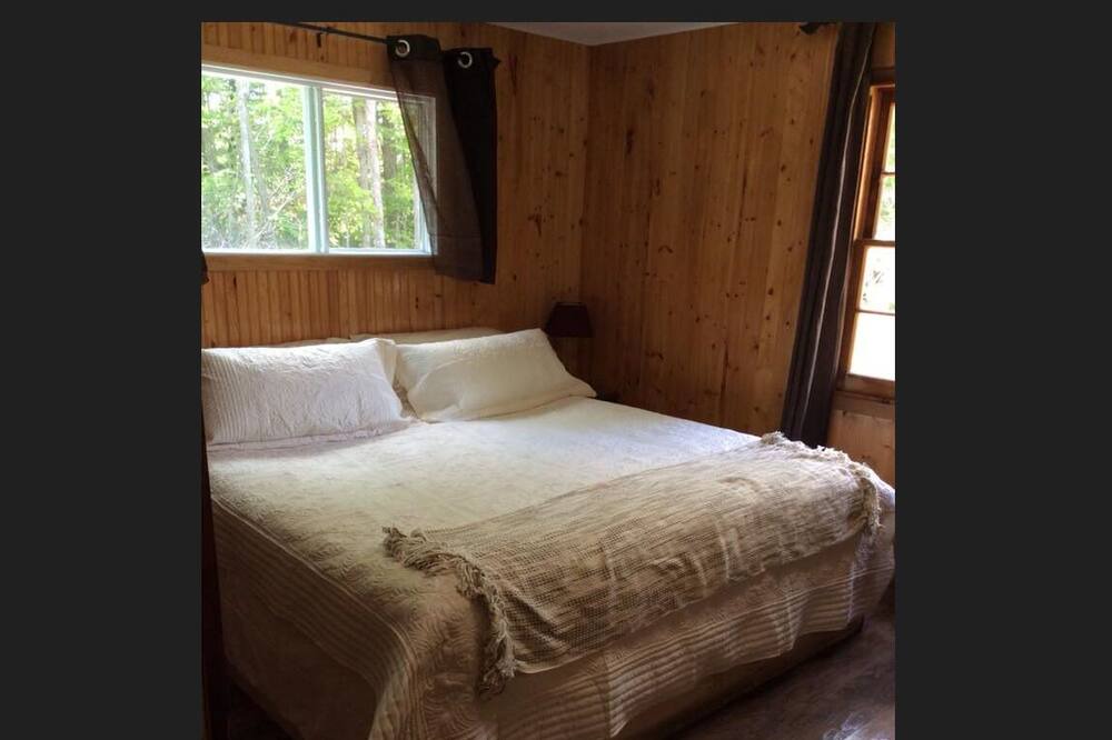 Photo of Bedroom in Manitoulin District