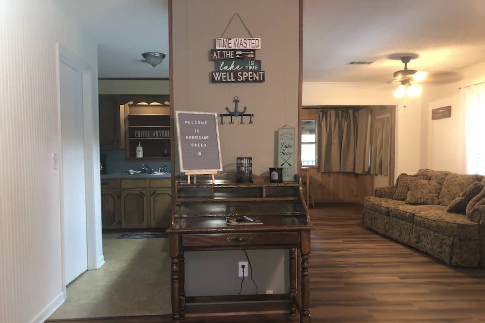 Photo of Livingroom in Downsville