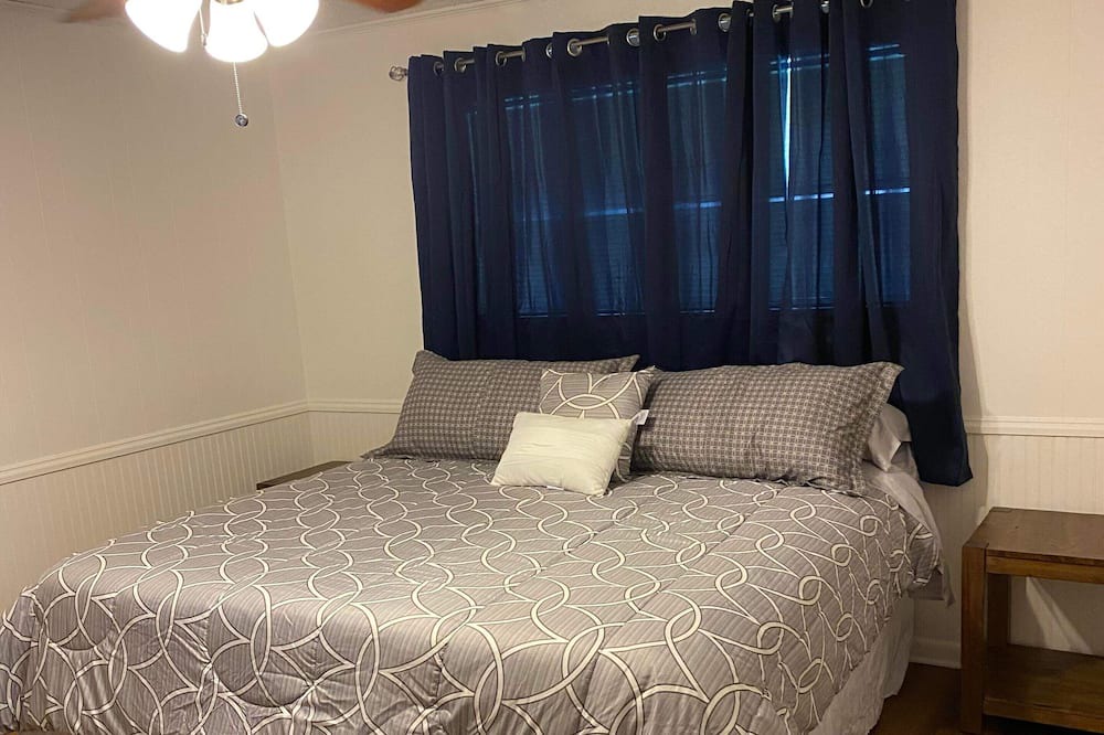 Photo of Bedroom in Downsville
