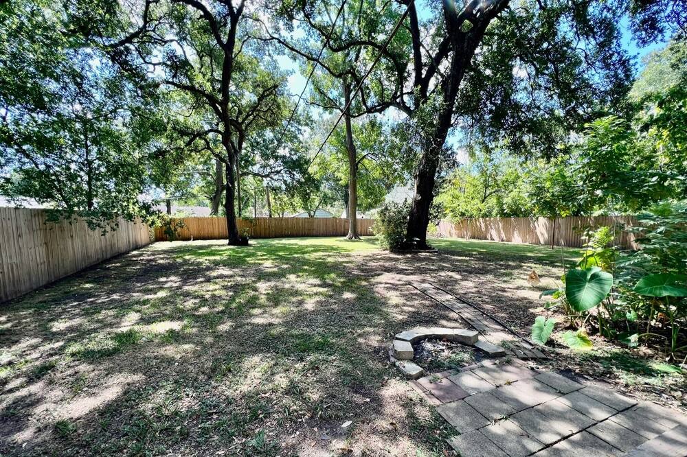 Photo of Outdoor in Lake Jackson