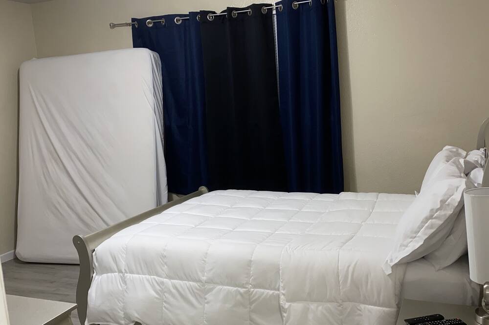 Photo of Bedroom in Spring Branch West